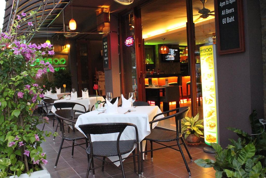 Hemingway'S Hotel Patong Exterior photo